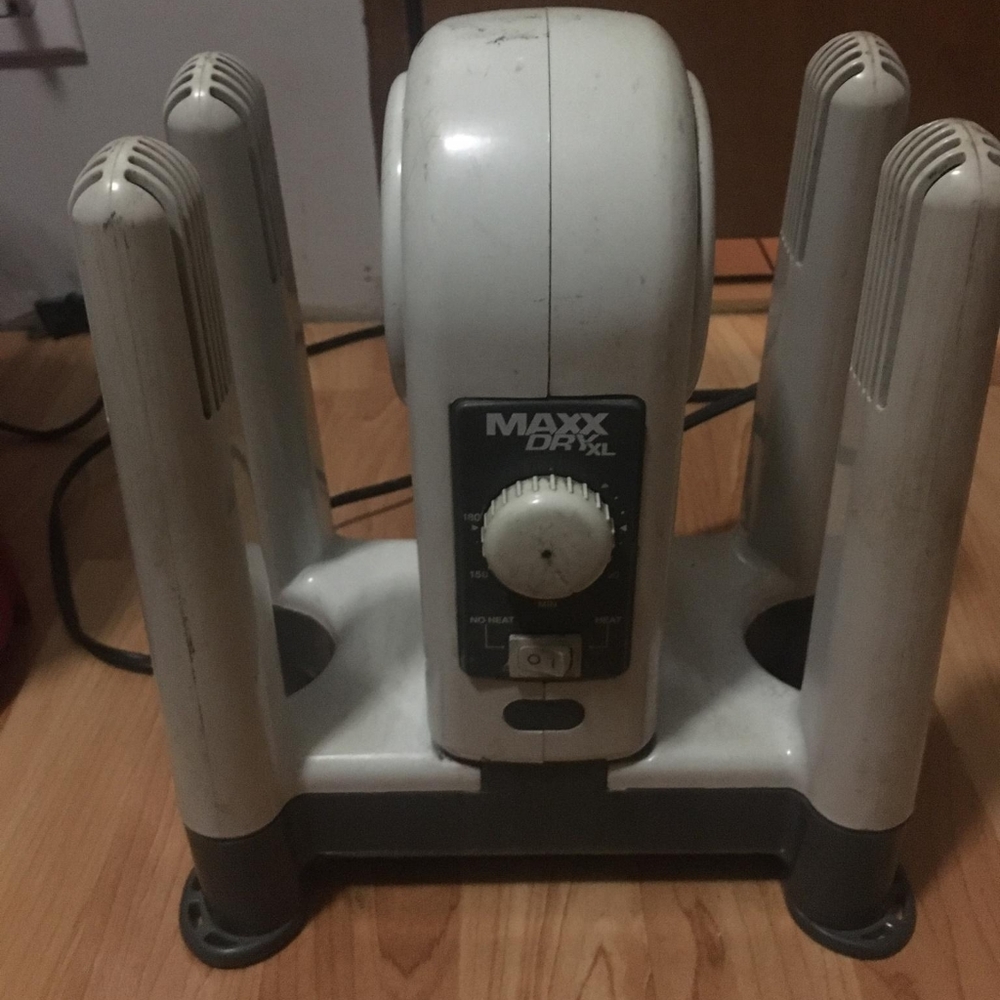 Maxxdry boot and glove dryer